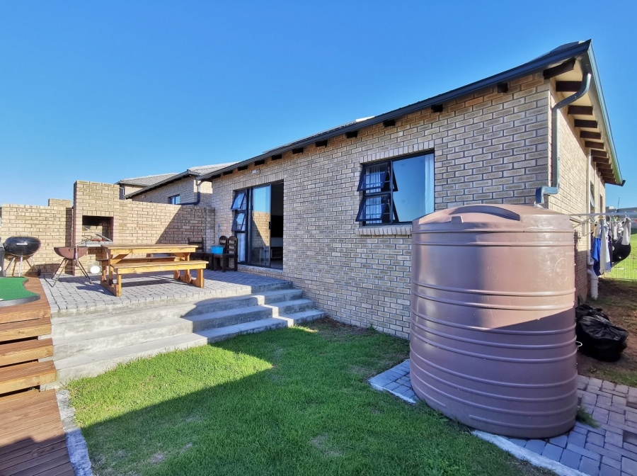 2 Bedroom Property for Sale in Sherwood Eastern Cape